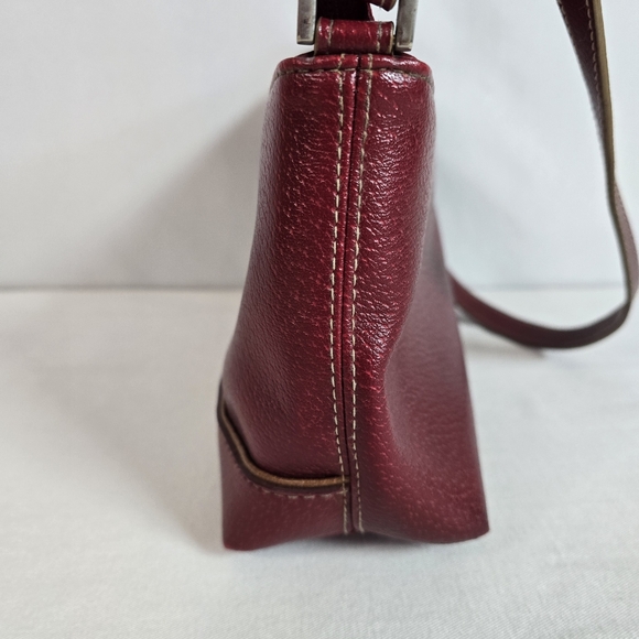 Connections_Womens Shoulder Bag In Red - Picture 3 of 16